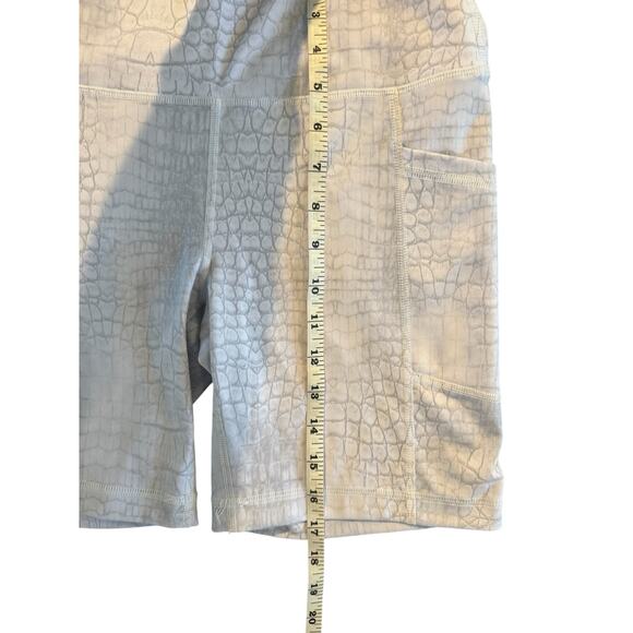 90 Degree by Reflex High Rise Bike Shorts Gray Blue Croc Print Pockets Size M - Picture 7 of 7
